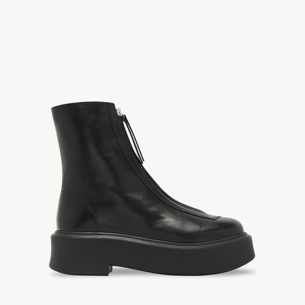 The Row Zipped Boots Size 38
